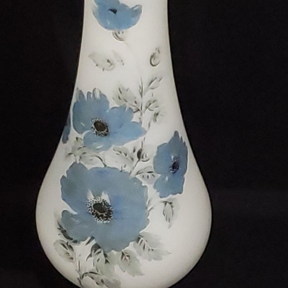 Elegant Vintage Art Glass Bud Vase with Hand-Painted Satin Frosted Blue Floral - Picture 7 of 8